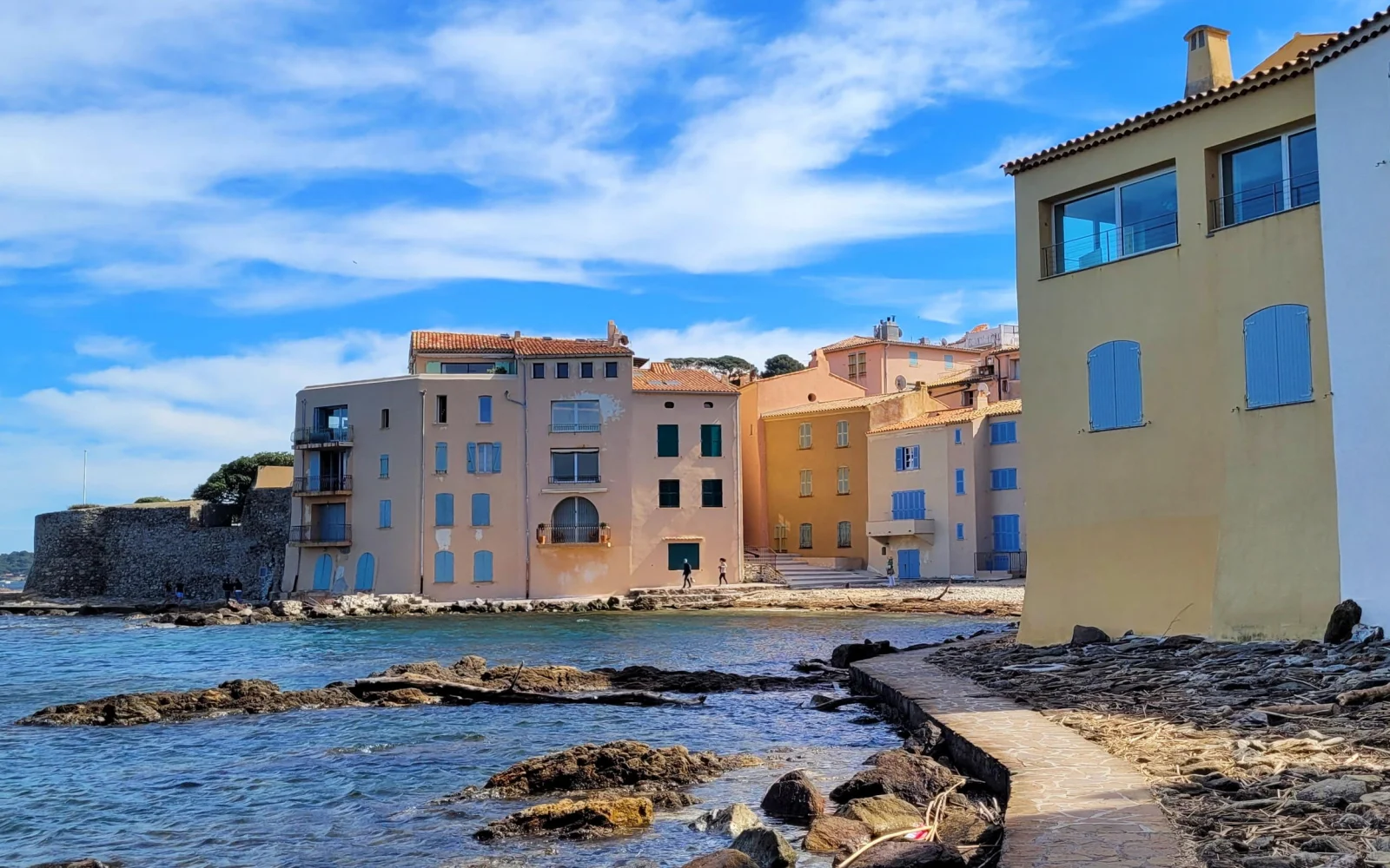 Saint-Tropez kann auch einfach ein malerisches Fischerdorf sein
