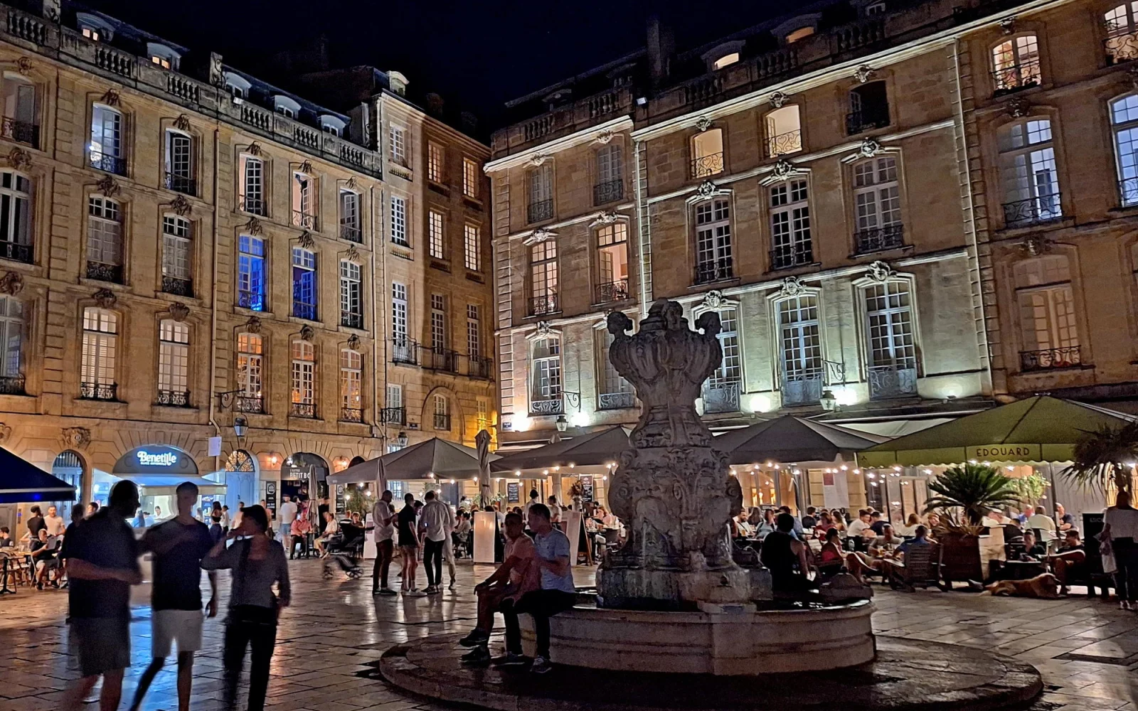 Bordeaux am Abend – mediterranes Flair auf dem Place du Parlement