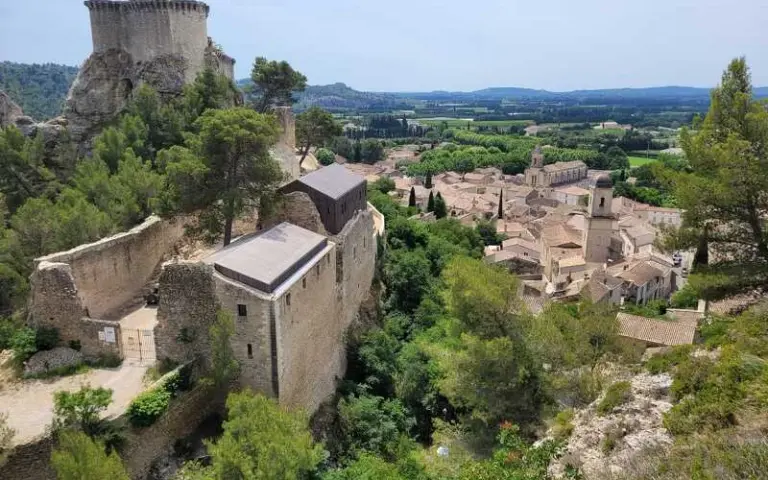Durch die Hügel der Montagnette zur Abtei Saint-Michel-de-Frigolet 