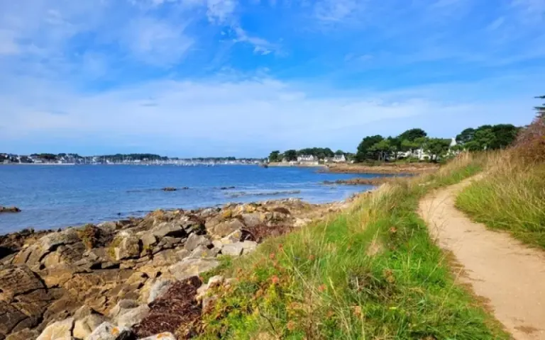 Marktzauber in Auray und Wanderung nach Le Bono