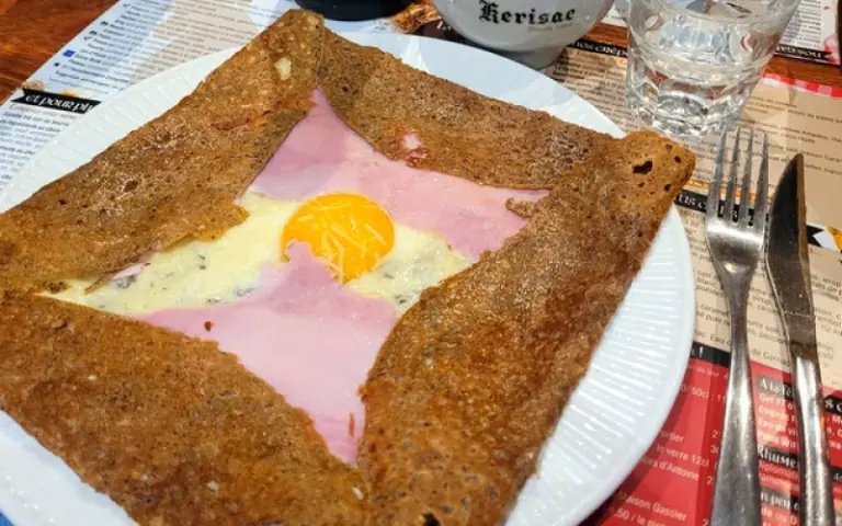 Vom Künstlerstädtchen Pont-Aven zum Ozean