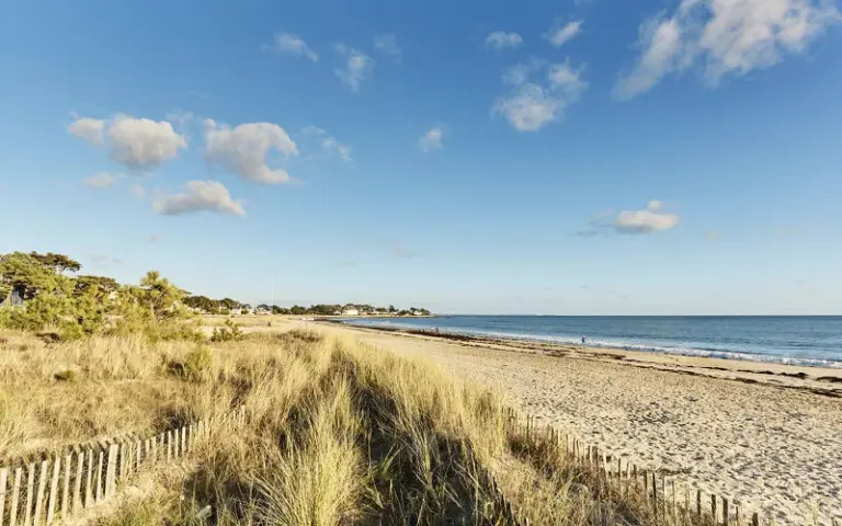 Küste, Meer und Apfelcidre an der Bucht von Concarneau