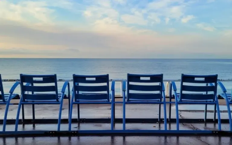 Bustransfer nach Nizza und Heimreise oder Reiseverlängerung