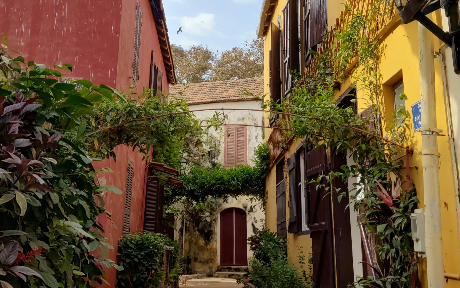 Spuren einer bewegten Vergangenheit - Kolonialbauten auf Gorée