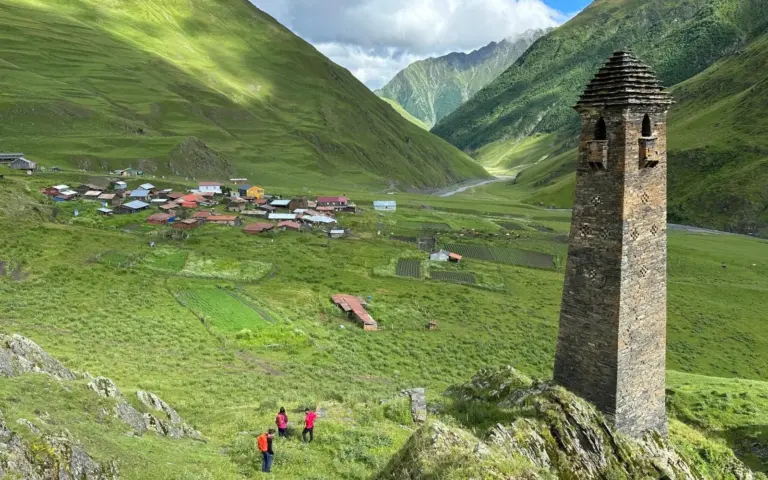Wandern zwischen den alten Wehrtürmen Tuschetiens