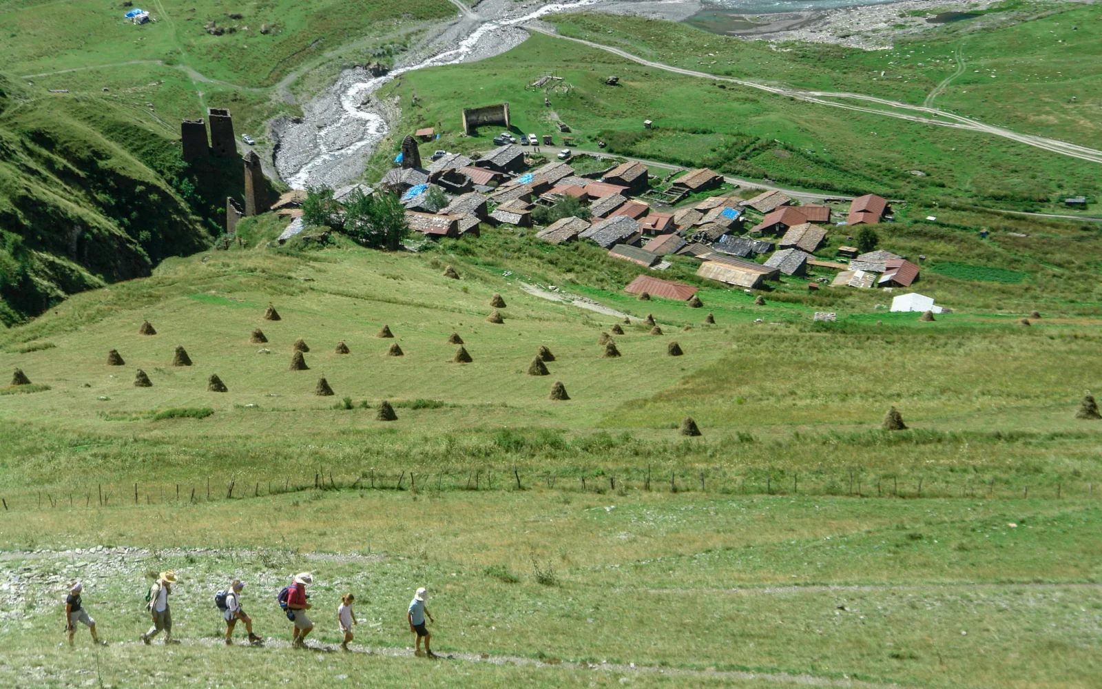 Wandern in einigen außergewöhnlichen Regionen Georgiens