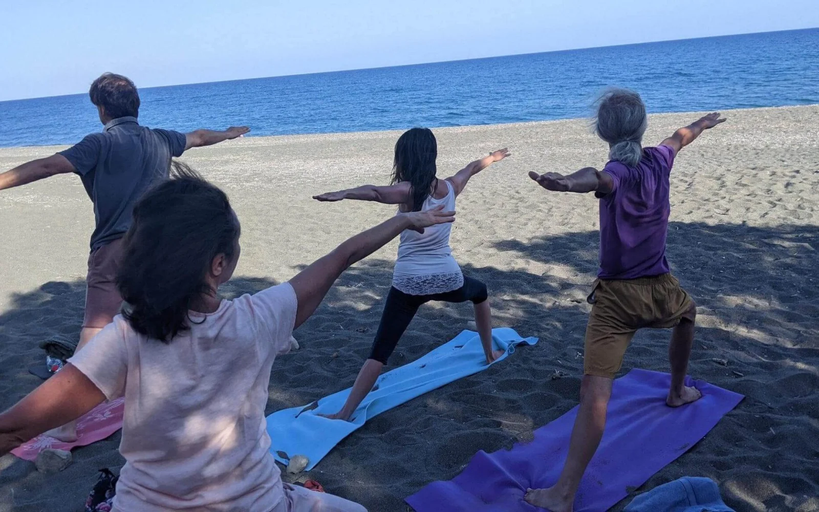 Yoga, neben Qigong, die zweite traditionelle Bewegungsform auf unserer Reise im Juni