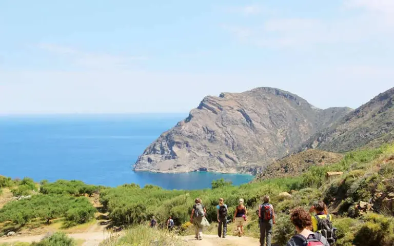 Anreise nach Kreta, Transfer nach Anogia, gemeinsamer Reiseauftakt