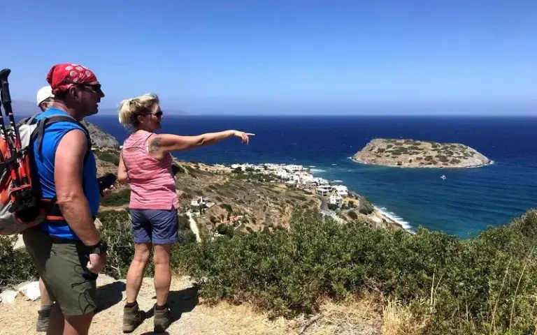 Kräuterwanderung an der Nordküste von Lastros nach Mochlos mit Angela