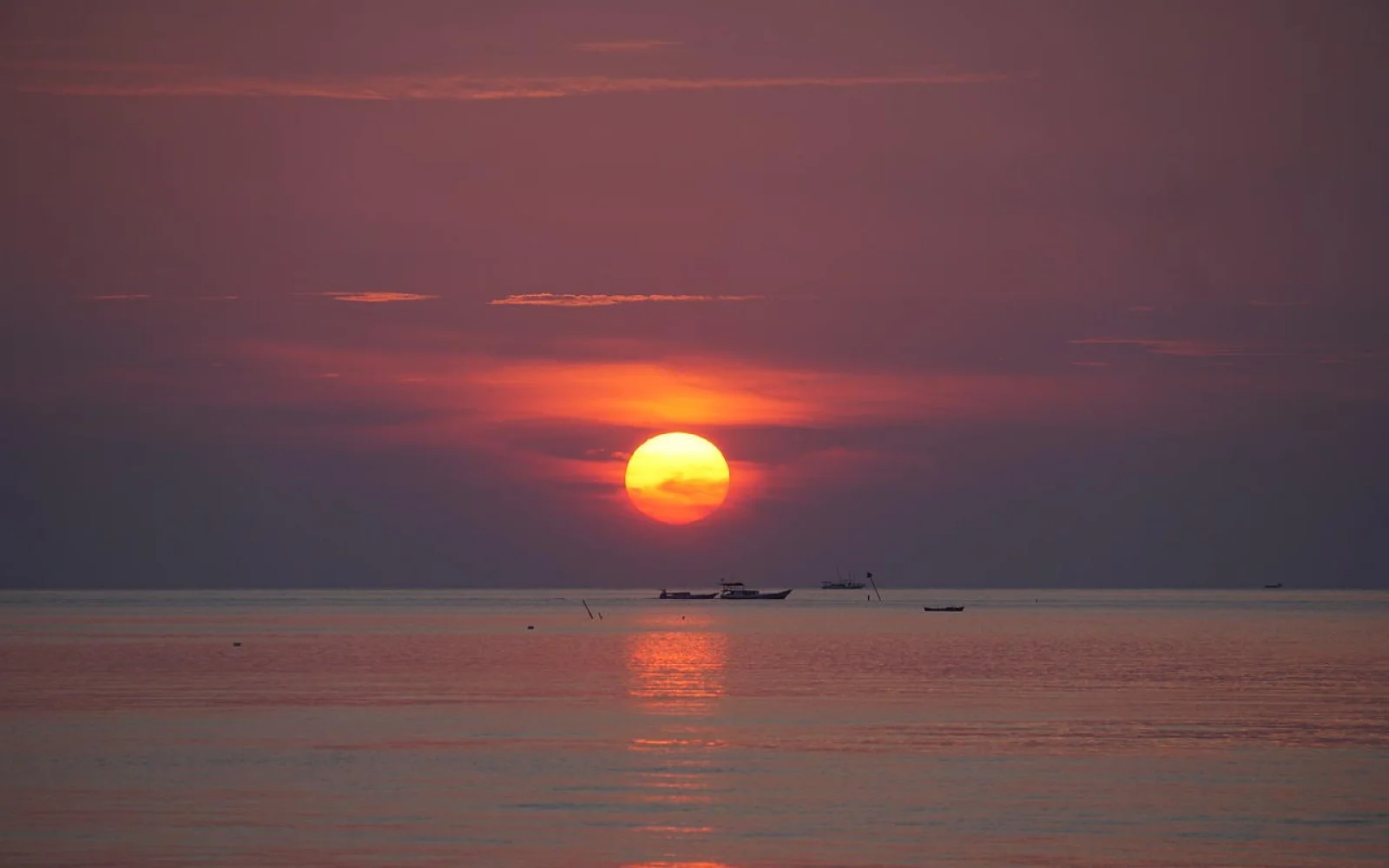 Sonnenuntergänge über Karimunjawa genießen.