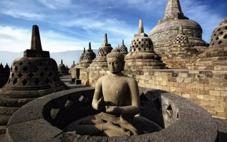 Wanderung in Selogriyo und Besuch des Borobudur-Tempels