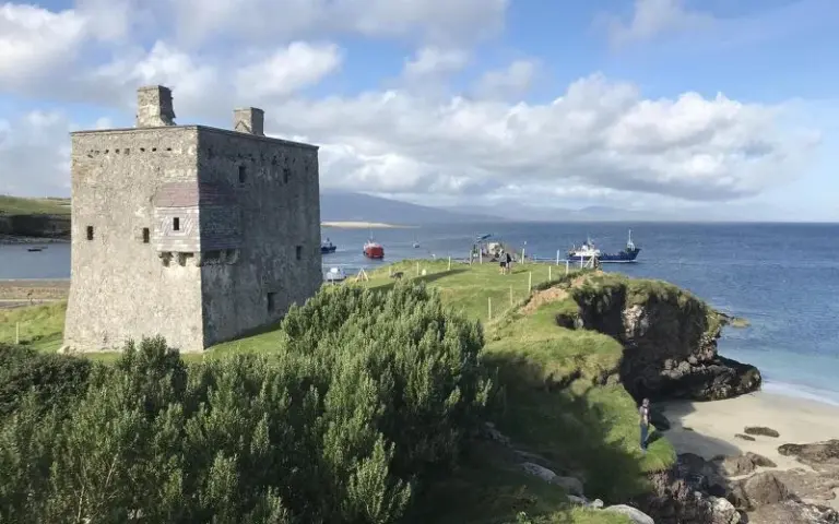 Bootstour Clare Island mit Rundwanderung und Begegnung Haifischfänger
