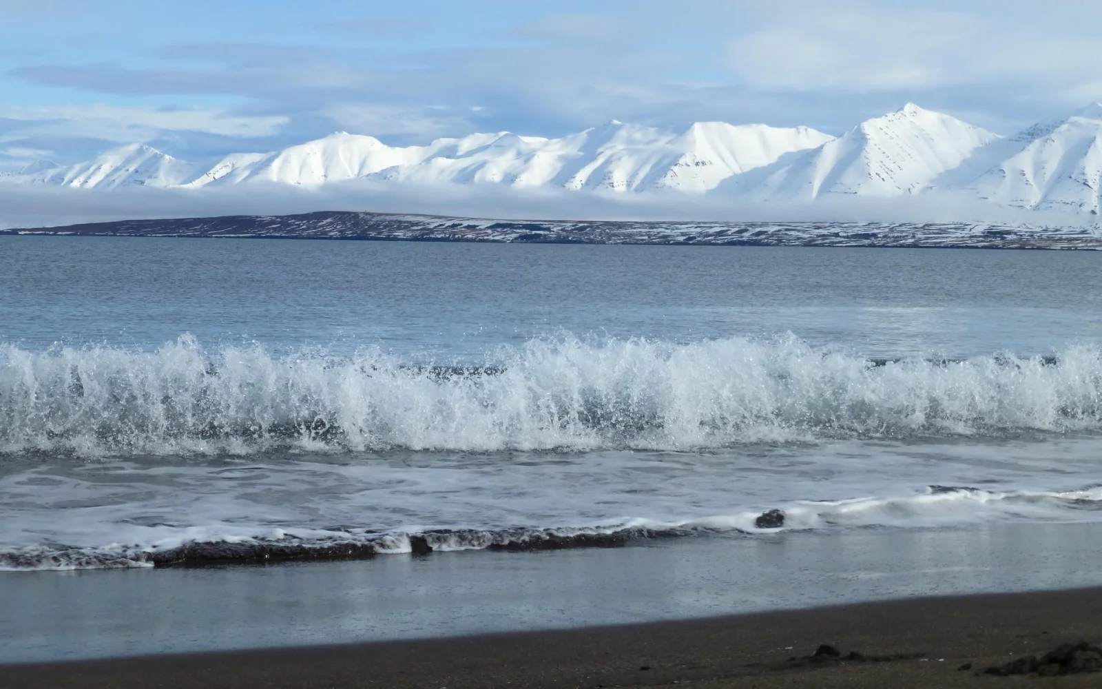 Blick zur Insel Hrísey