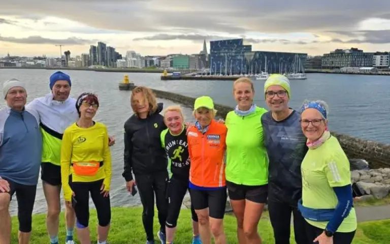 Morgenlauf, CityTour, Marathonmesse, gemeinsames Abendessen (optional)