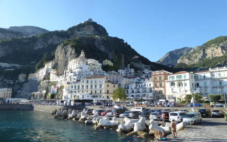 Am Hafen von Amalfi