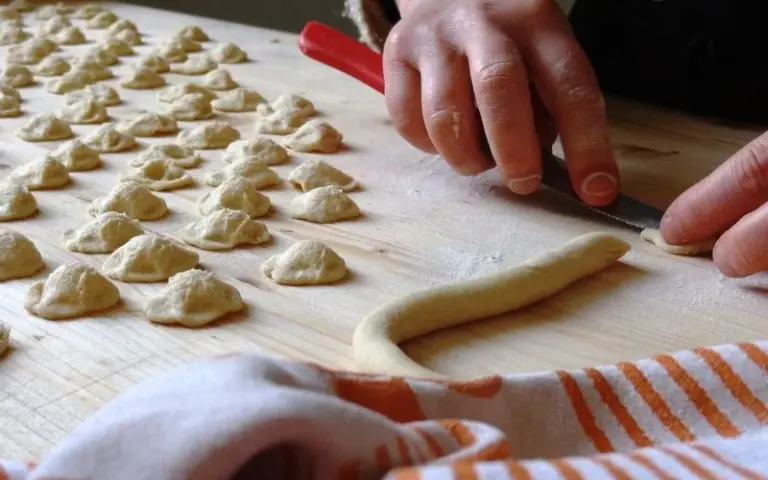 Apulisch Kochen und eine Wanderung durch Olivenhaine