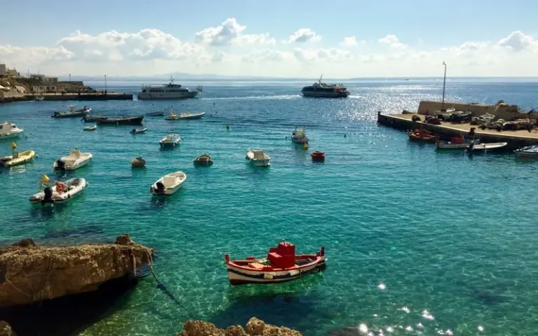 Nachbarinsel Levanzo: Grotta del Genovese und Inselumrundung per Boot