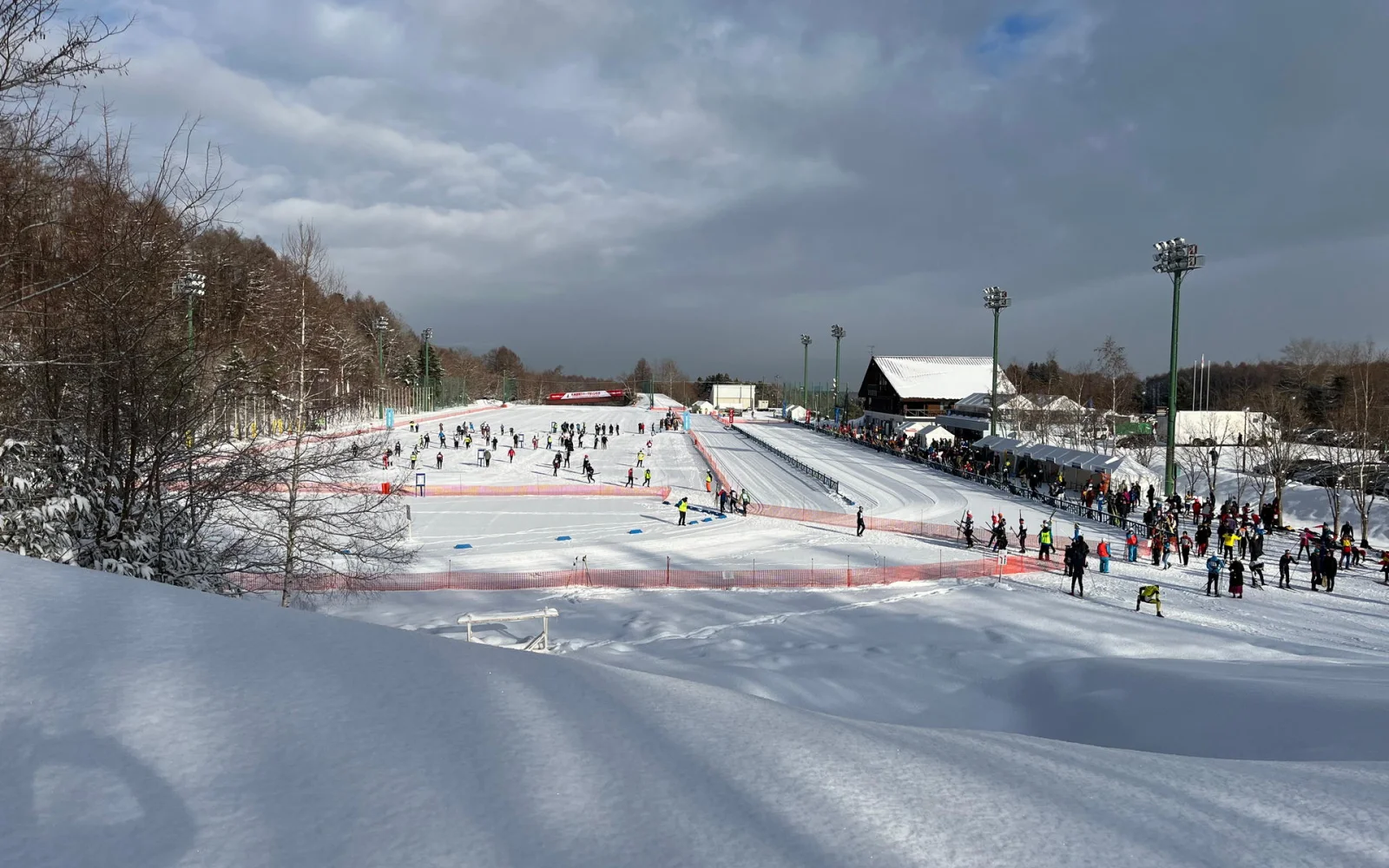Start- und Zielgelände im Shirahatayama Ski Stadium (Olymische Spiele 1972)
