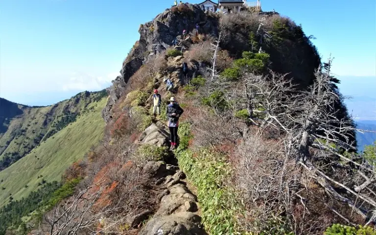 Seilbahnfahrt und Wanderung zum heiligen Mt. Ishizuchi (1.982 m)