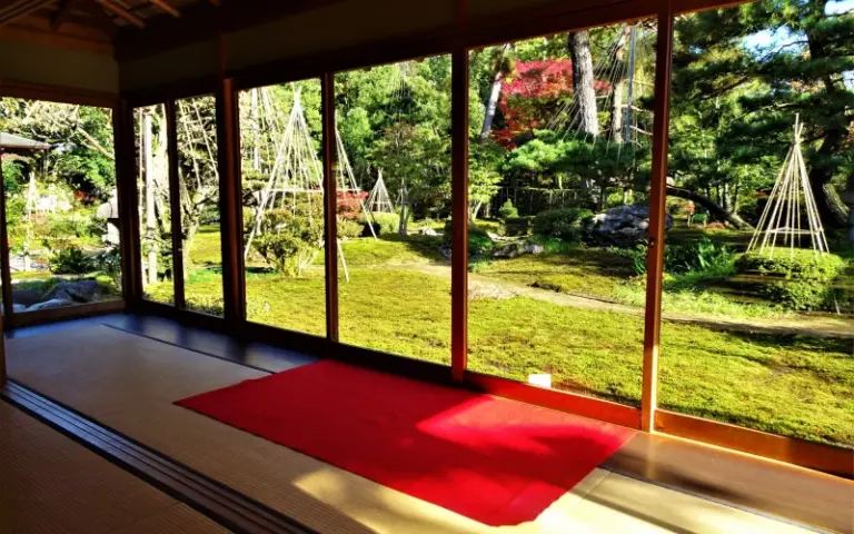 Gartenkunst in Kenroku-en und stimmungsvoller Zen-Tempel Eihei-ji