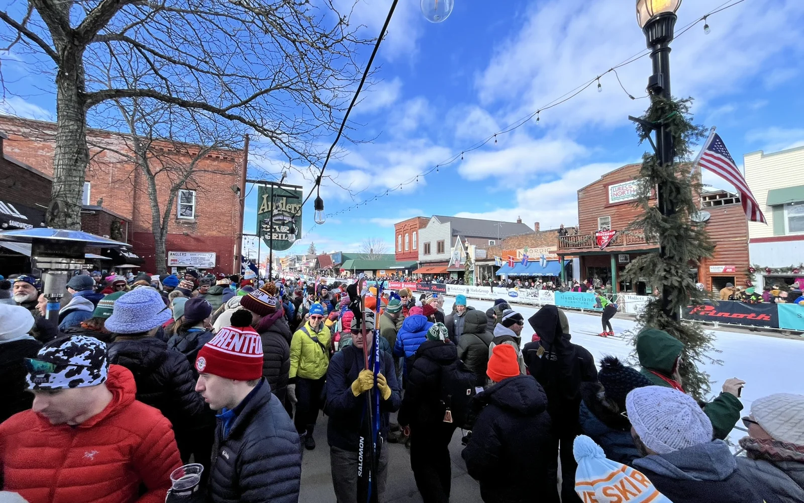 Einmalig unter den Worldloppet-Rennen ist die Volksfeststimmung beim BIRKIE