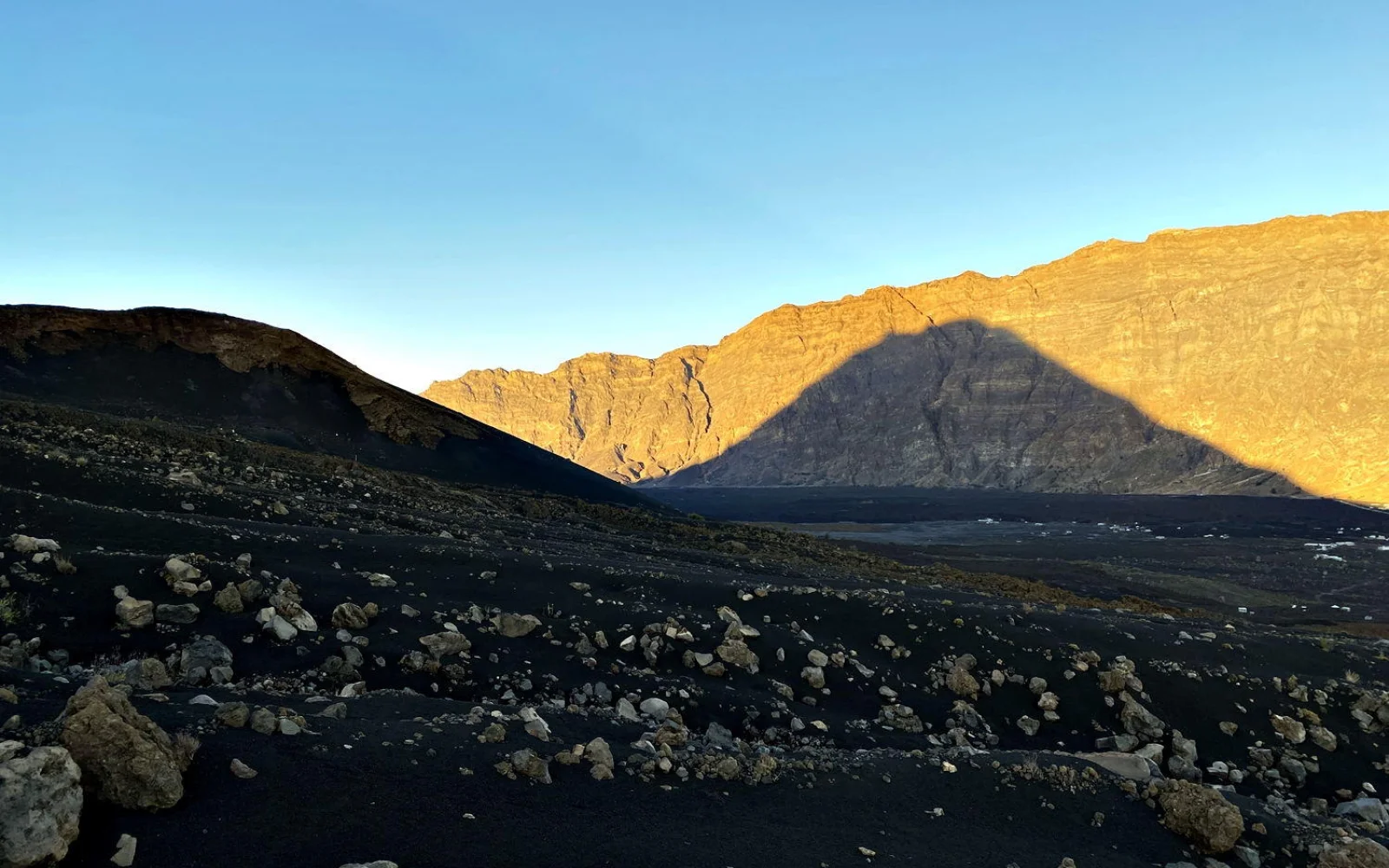 Insel Fogo: Sonnenaufgang in der Caldera auf Fogo