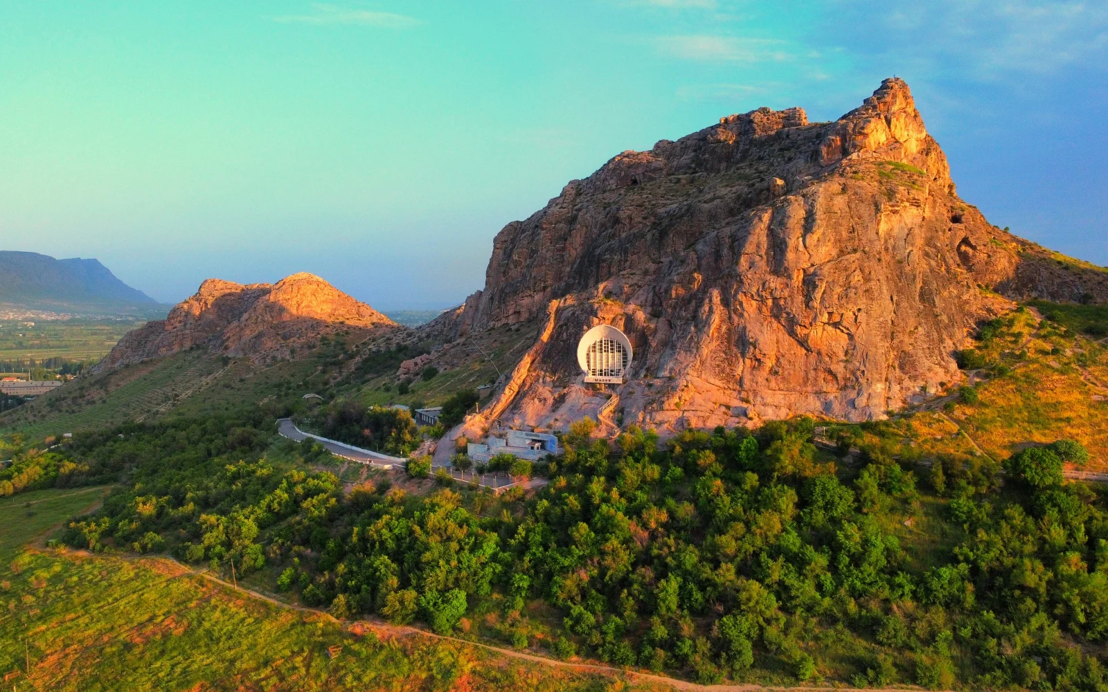 Sie entdecken den Sulaiman-Too – UNESCO-Welterbe und Wahrzeichen von Osch