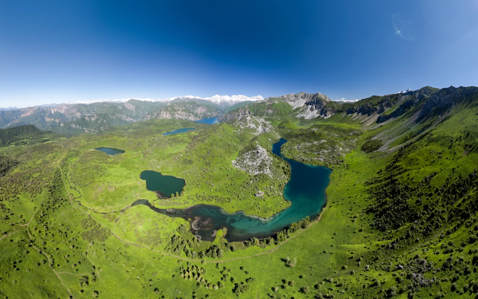 Ein besonderer Moment der Tour: der Blick auf Seen von Sary-Chelek