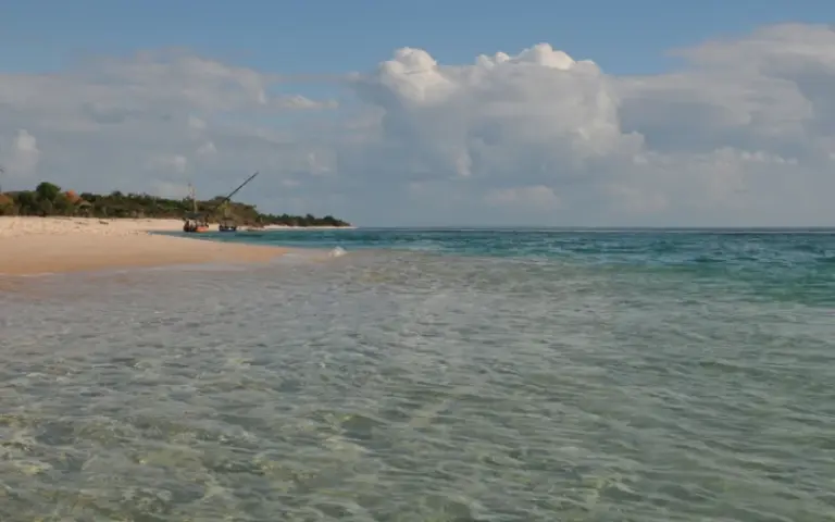 Schwimmen und Schnorcheln - Chizavane Beach