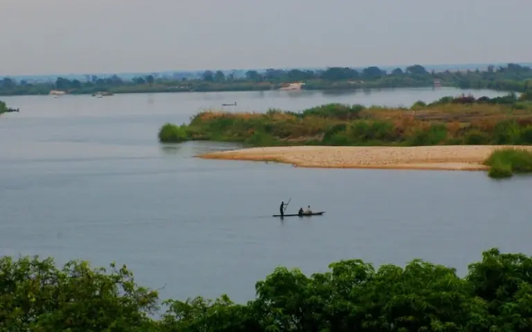 Kanufahrt auf dem unteren Sambesi Fluss