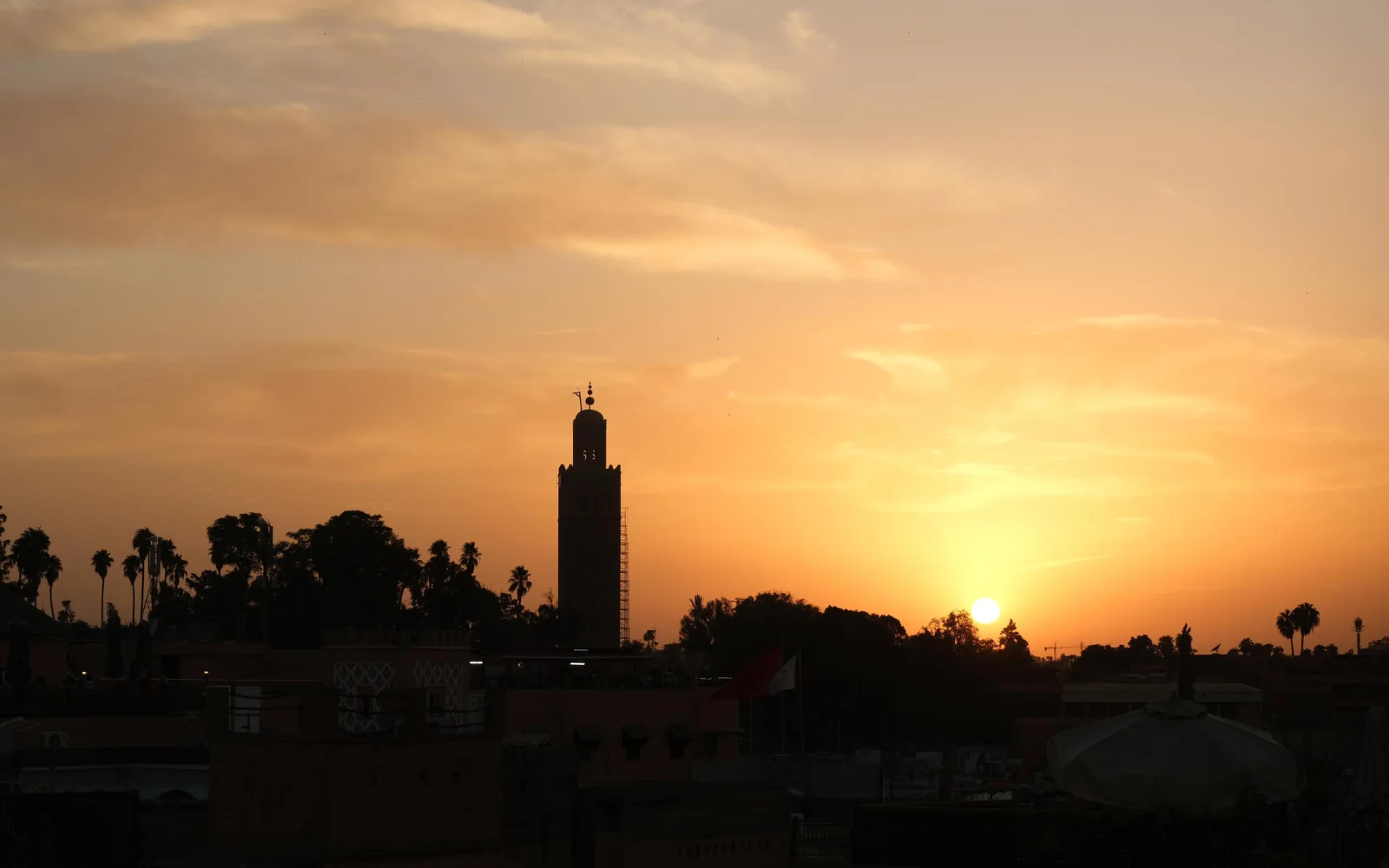 Auftakt auf (fast) jeder Marokko-Reise: Sonnenuntergang in der Medina von Marrakesch