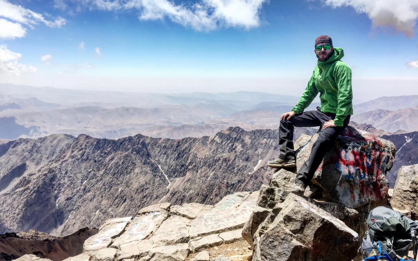 Gipfelglück auf dem höchsten Berg Nordafrikas: Jebel Toubkal
