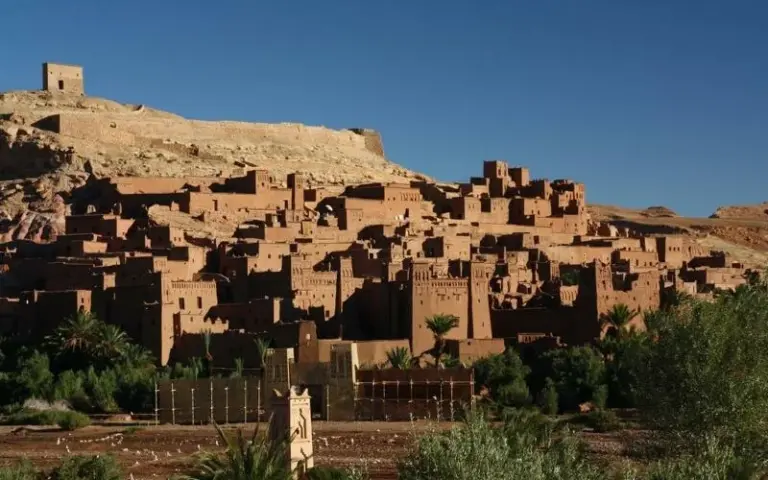 Fahrt entlang des Wadi Draa, Besichtigung der Kasbah Aït Ben Haddou 