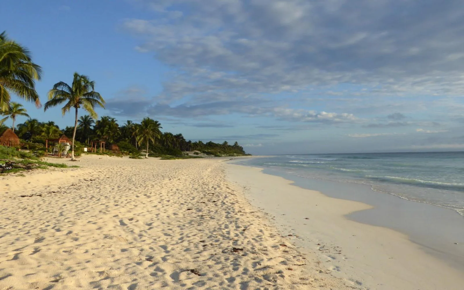Entspannen am karibischen Traumstrand beim verträumten Örtchen Mahahual