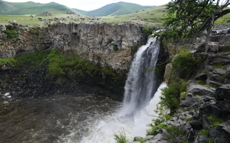 Zwischen Tempel Tuwkhun und Wasserfall Ulaan Tsutgalan
