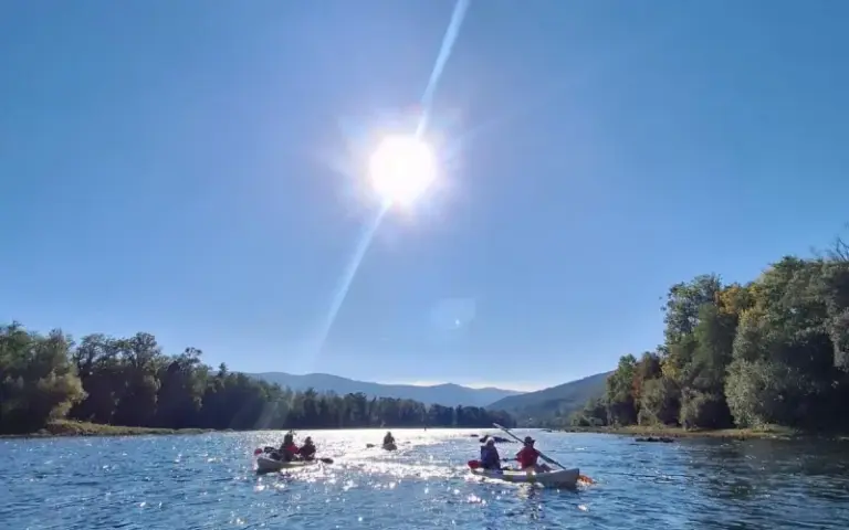 Serbien: Gemütliche Paddeltour auf dem lieblichen Fluss Drina