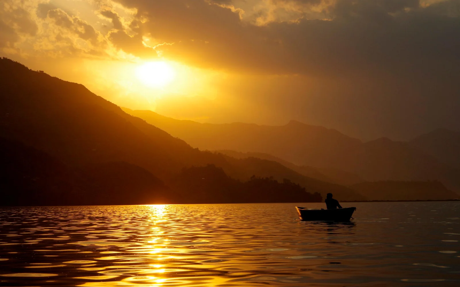 Der Phewa See und freie Zeit bieten Raum für zahlreiche Wohlfühlmomente.