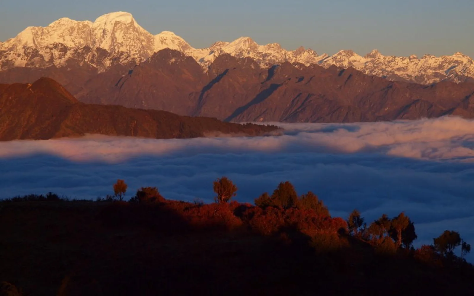 Helambu bietet fantastische Weitblicke von Annapurna und Manaslu bis Tibet.