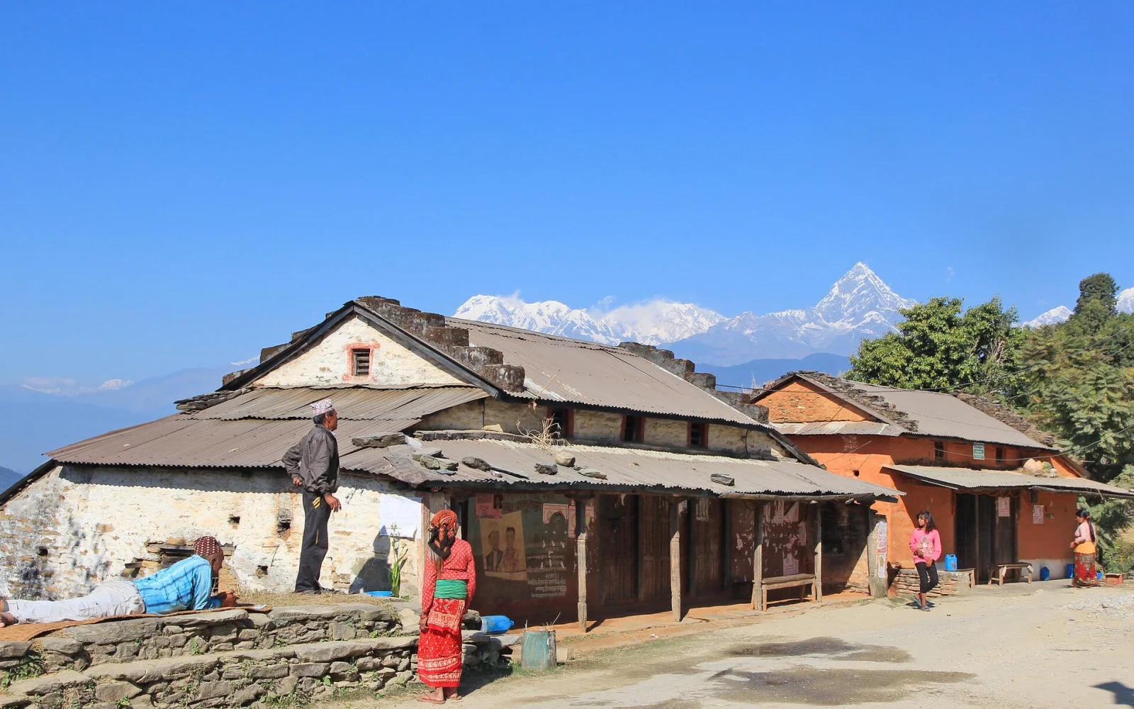 Urige Gurung-Dörfer und Annapurna Blicke begeistern auf dem Panchase Trek