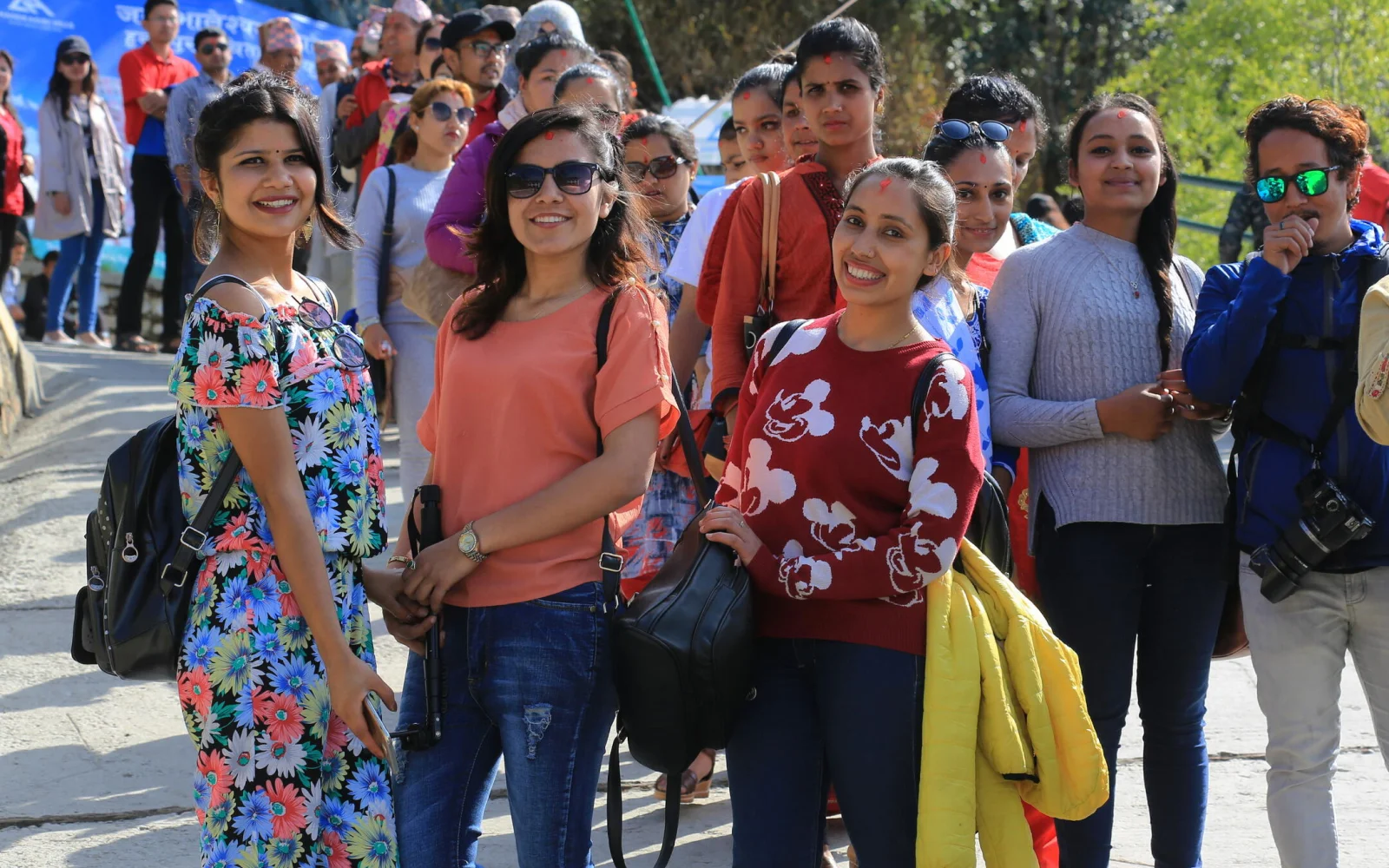 In Pokhara bleibt Zeit für Cafés, Seeblicke und Souvenirshopping