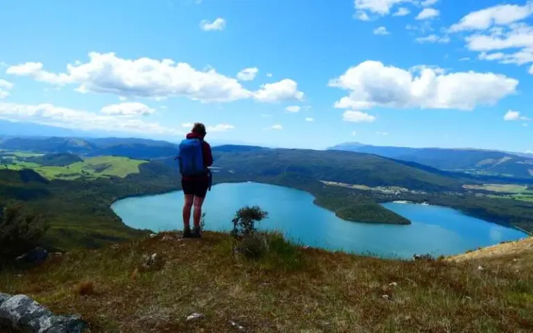 Fahrt zu den Nelson Lakes und Wanderung Mount Robert