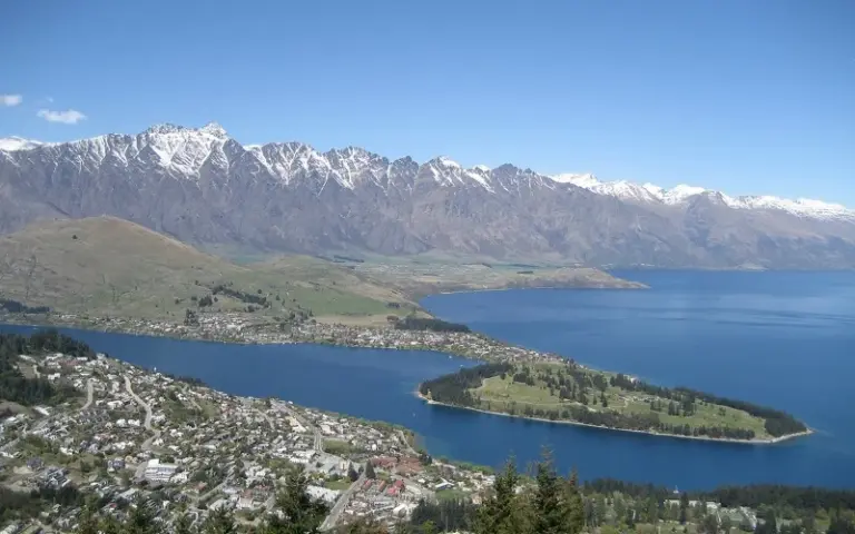 Freizeit in Queenstown und Weiterfahrt nach Manapouri