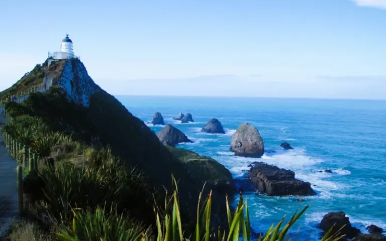 Fahrt nach Oamaru und Moeraki Boulders besichtigen