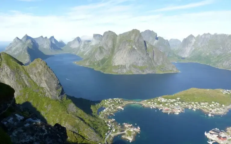  Paddeln um Reine und Wanderung zum Reinebringen