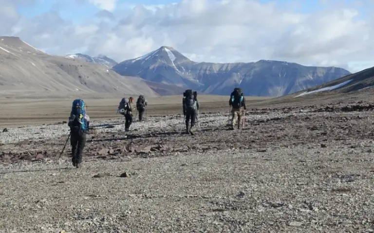 Wanderung in die Geisterstadt Pyramiden