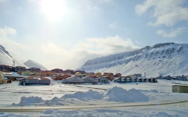Anreise nach Spitzbergen/Longyearbyen, Streifzug durch Longyearbyen
