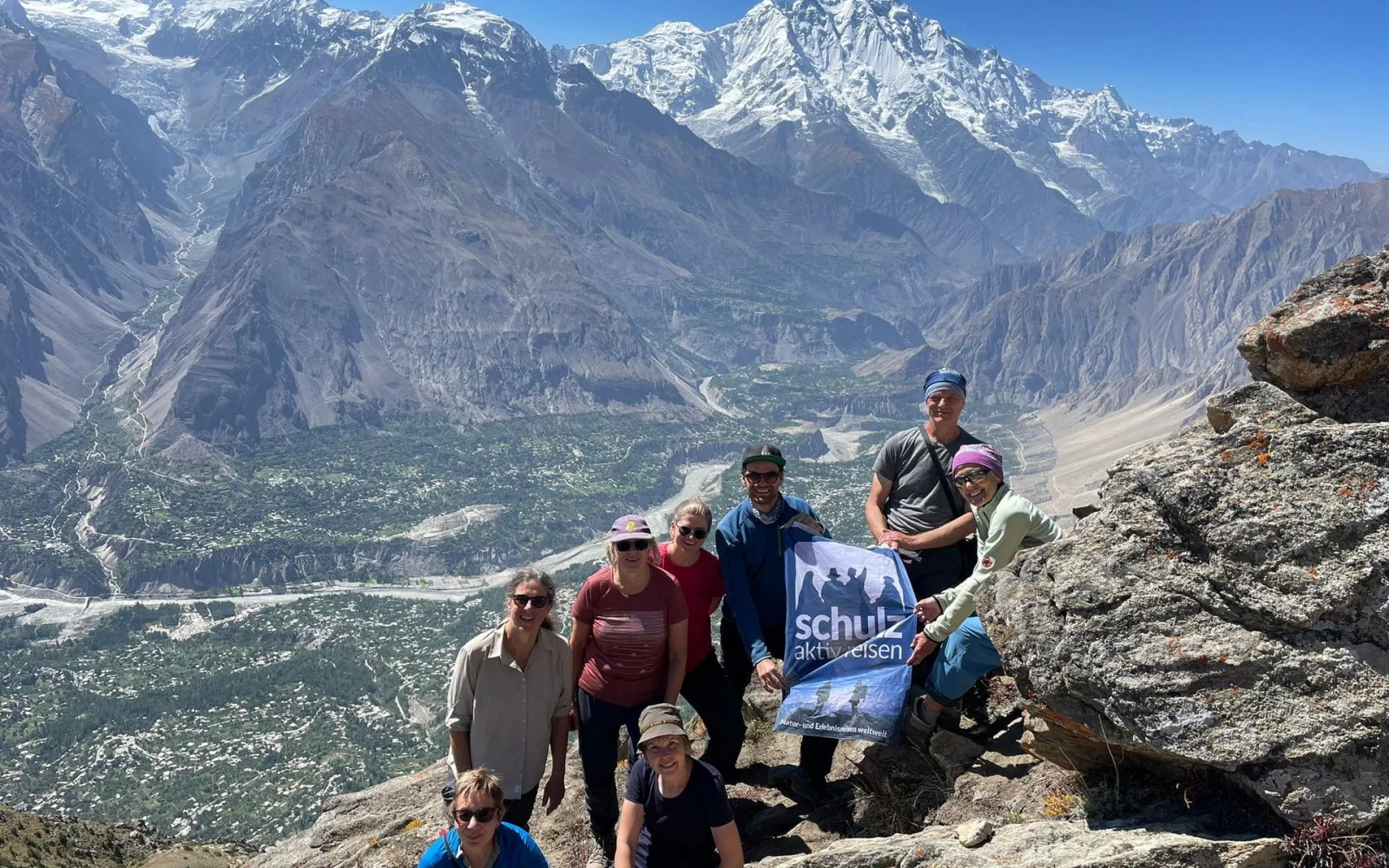Traumhafter Panoramablick vom Hon Pass