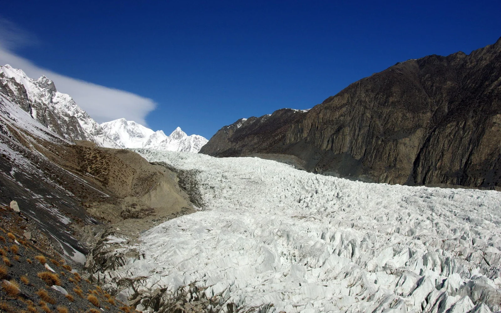 Der Ausblick auf den Passu-Gletscher - Teil unserer Wanderung in Gojal