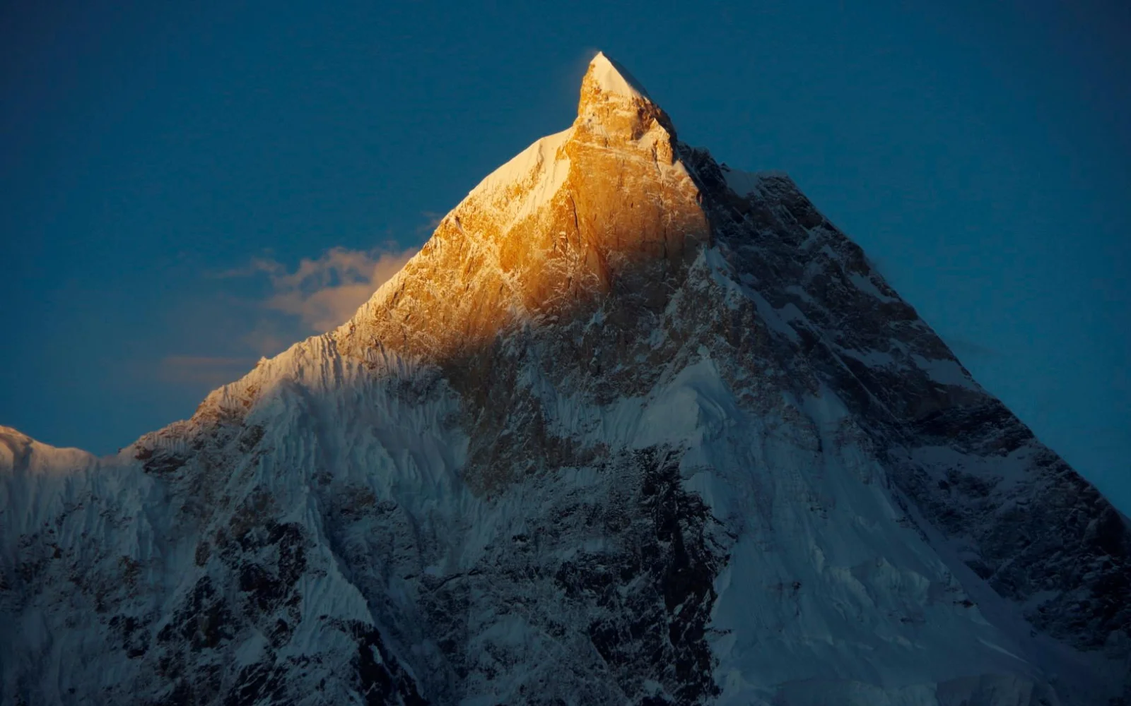 Blick vom Camp Goro II auf den Masherbrum (7.820 m)