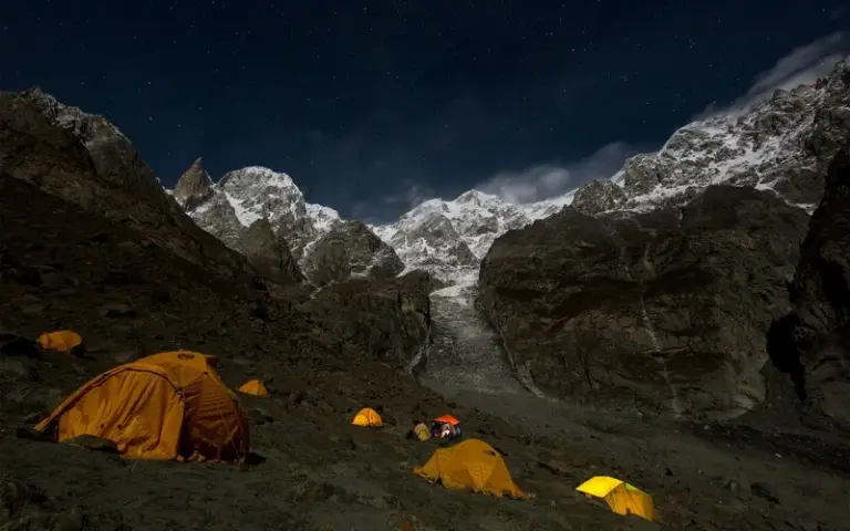 Trekking zur Ultar Alm mit gigantischem Ausblick auf den Karakorum
